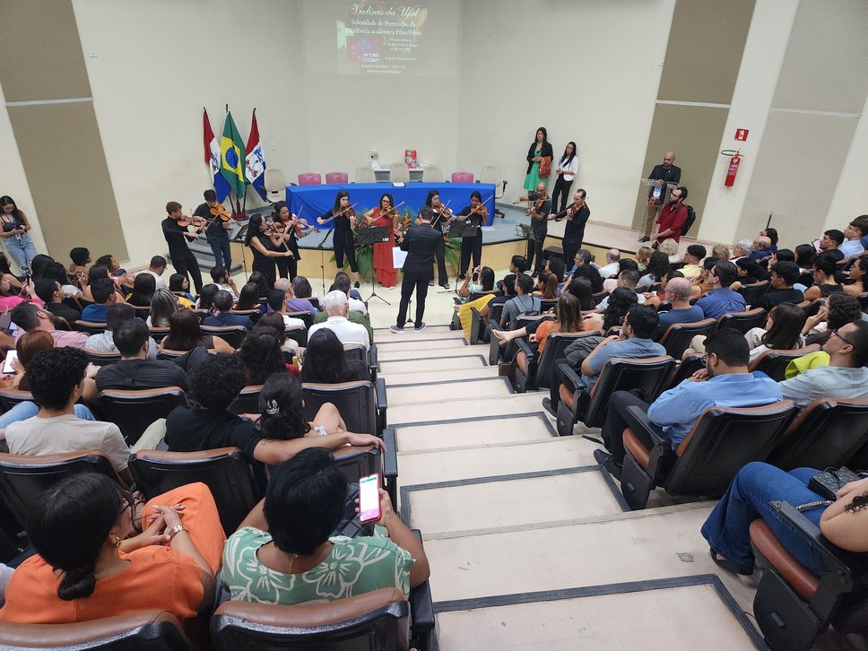 Excelência acadêmica 2025