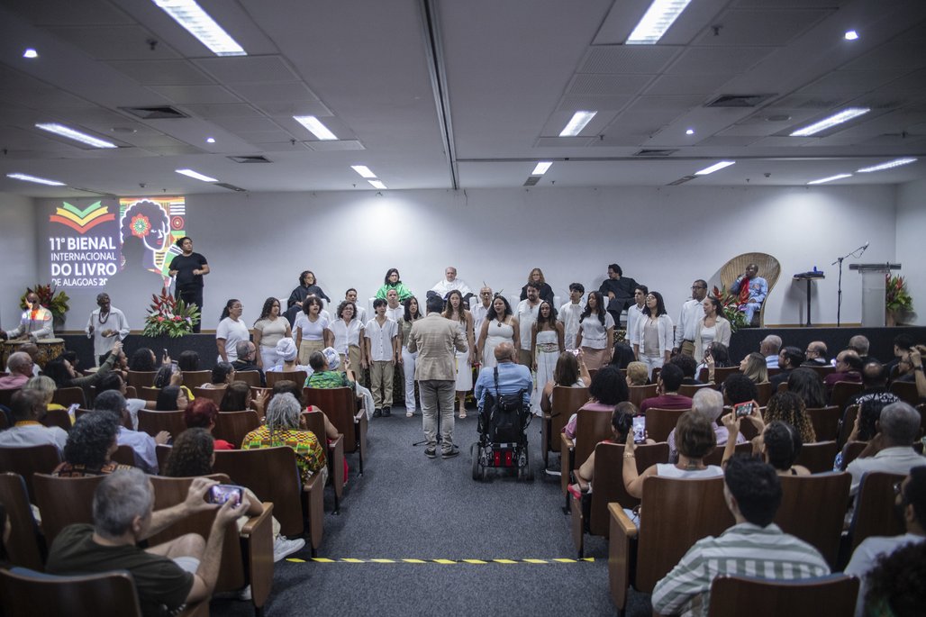 Bienal do Livro de lagoas 2025 \u002D dia 2 \u002D 01/11