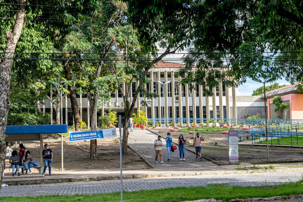 Campus A C Simões