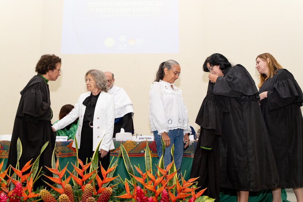 Solenidade Honoris Causa e Professoras Eméritas Enfermagem