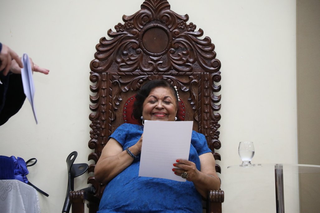 Doutor Honoris Causa \u002D Profa Cida