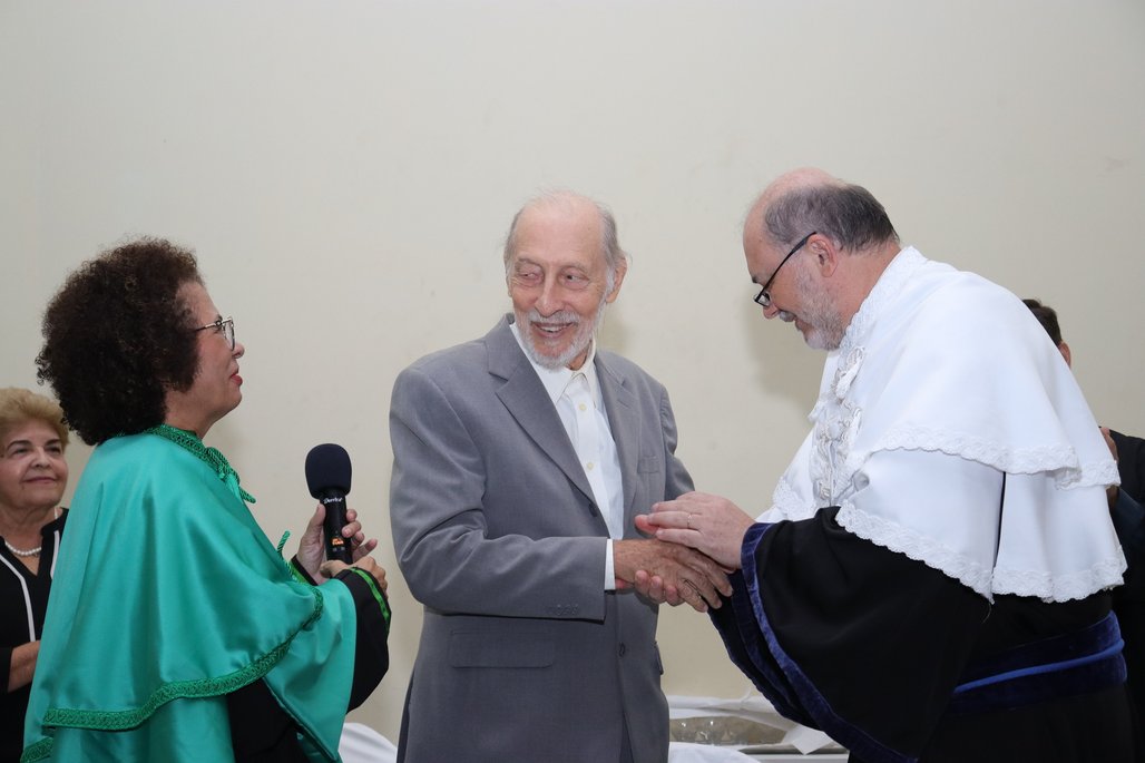 Solenidade Título Professor Emérito ICBS