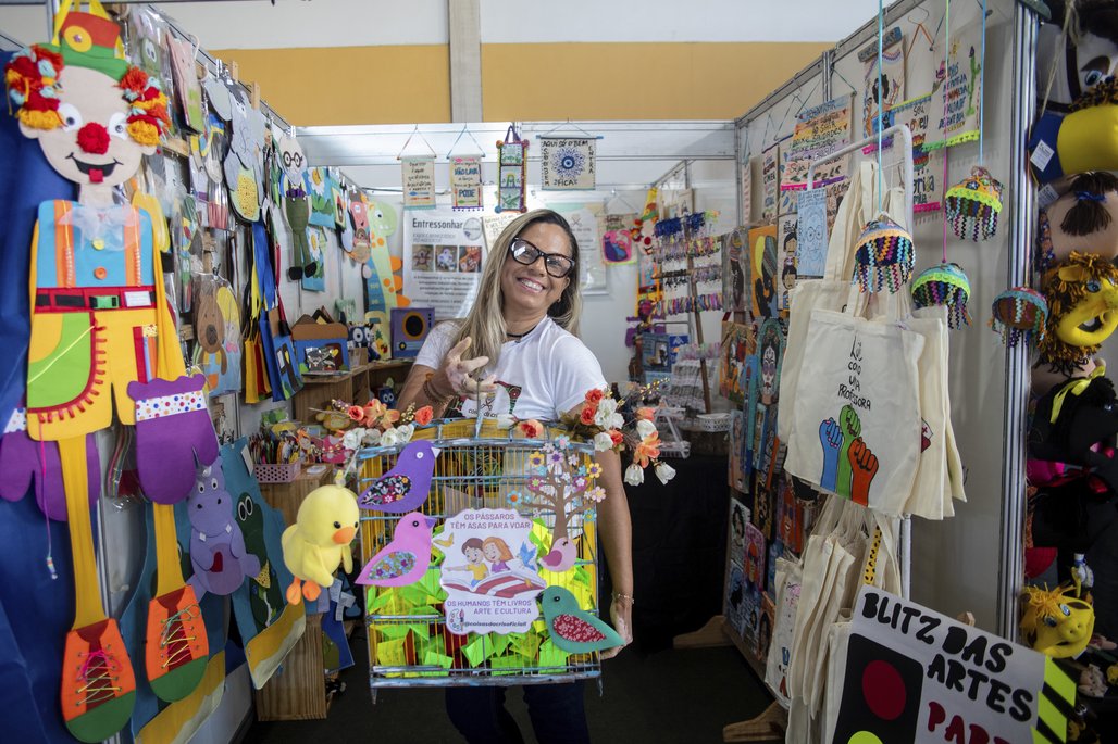 Bienal do Livro de lagoas 2025 \u002D dia 31/10 Adriano arantos