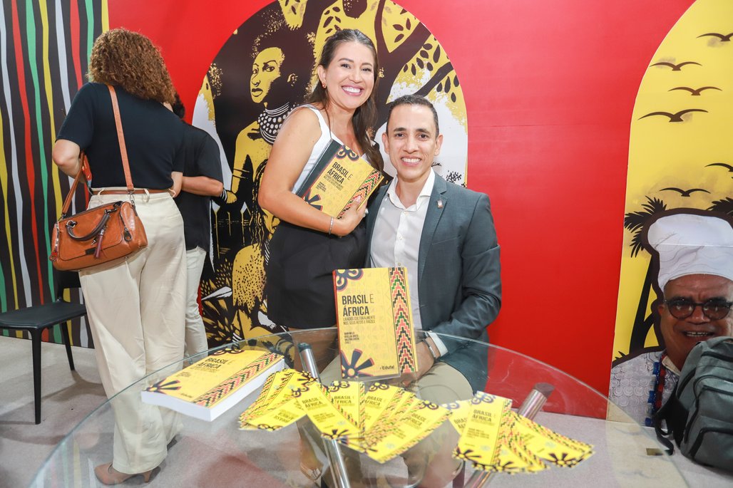 Bienal do Livro de lagoas 2025 \u002D dia 1 \u002D 31/10
