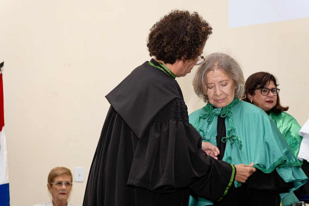 Solenidade Honoris Causa e Professoras Eméritas Enfermagem
