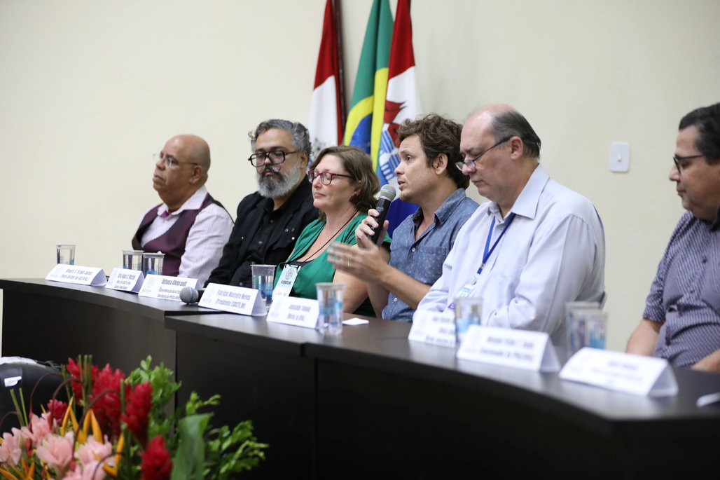 X Esocite \u002D Abertura
