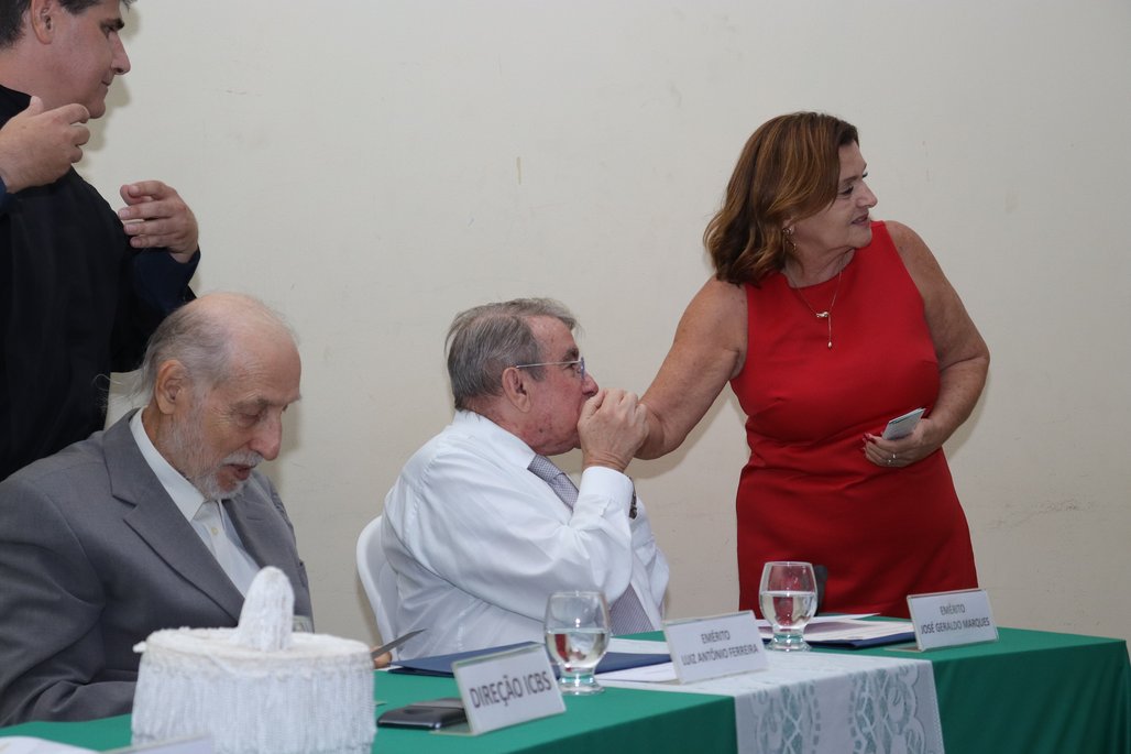Solenidade Título Professor Emérito ICBS