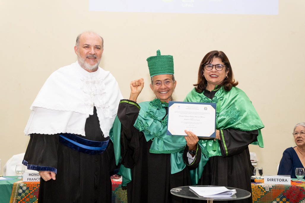 Solenidade Honoris Causa e Professoras Eméritas Enfermagem