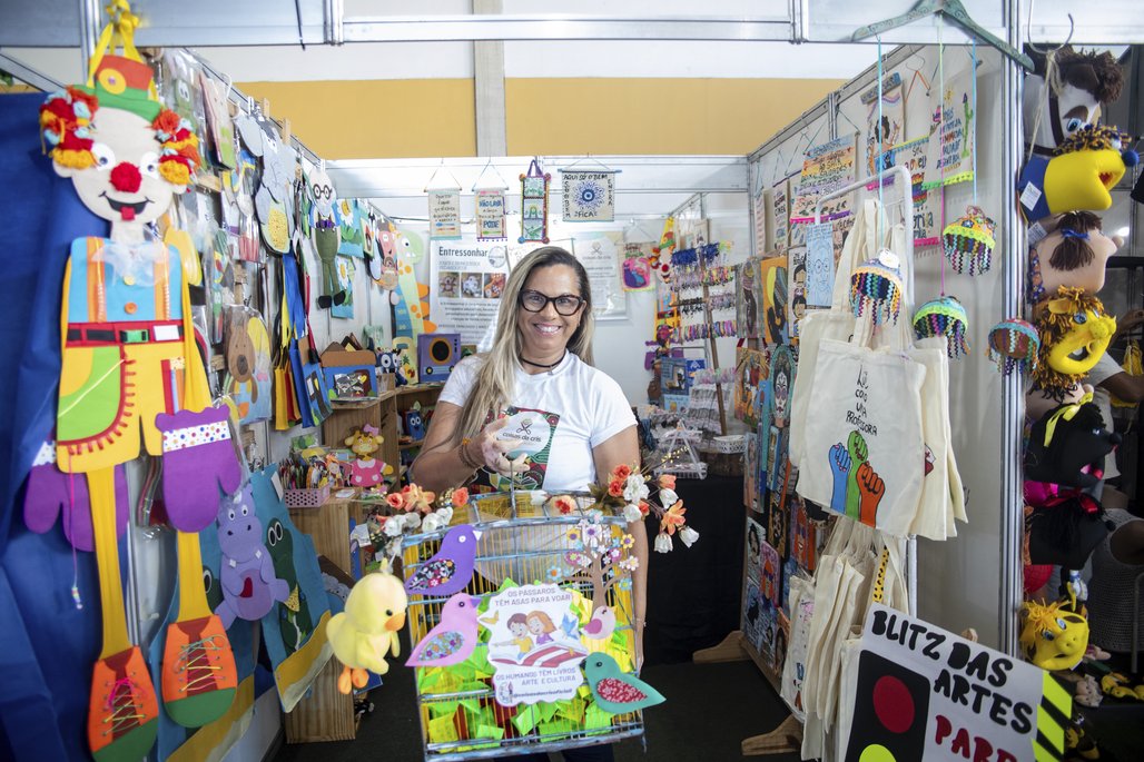 Bienal do Livro de lagoas 2025 \u002D dia 31/10 Adriano arantos