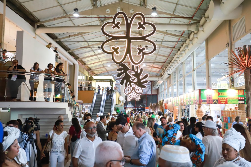 Bienal do Livro de lagoas 2025 \u002D dia 1 \u002D 31/10