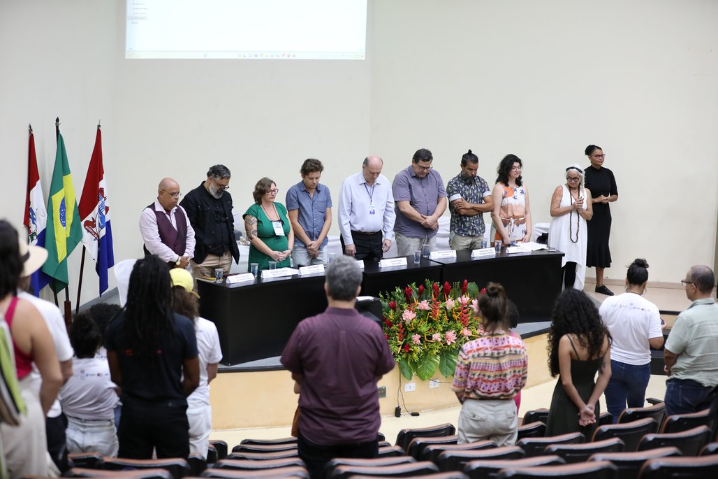 X Esocite \u002D Abertura