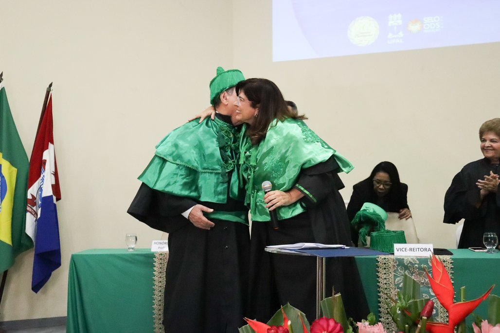 Solenidade Honoris Causa ICBS
