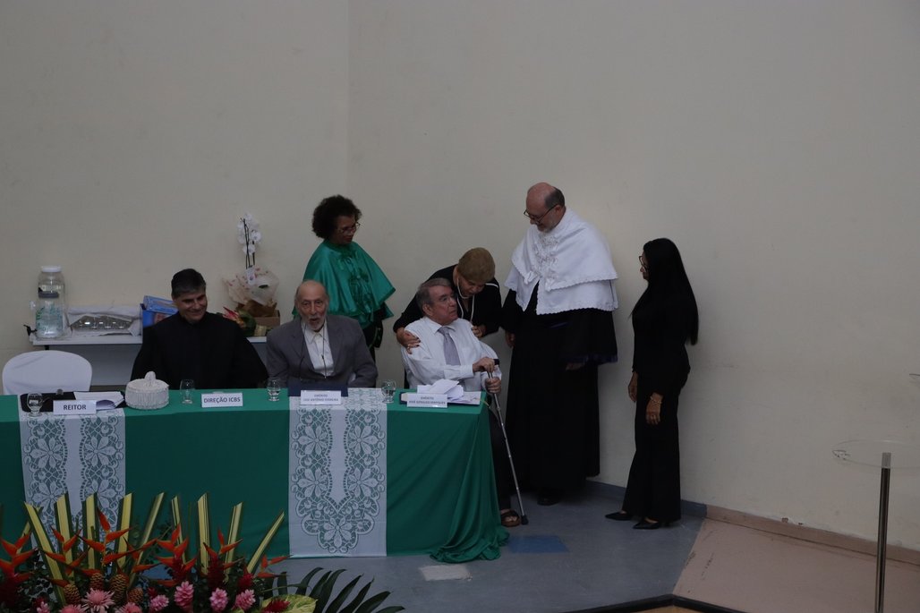 Solenidade Título Professor Emérito ICBS