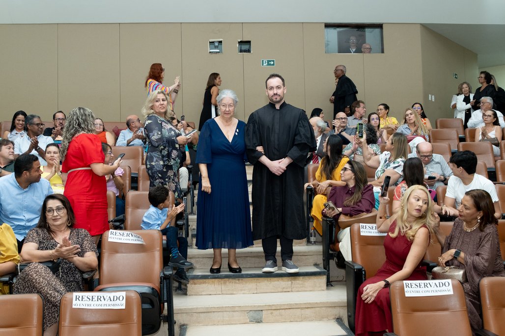 Solenidade Honoris Causa e Professoras Eméritas Enfermagem