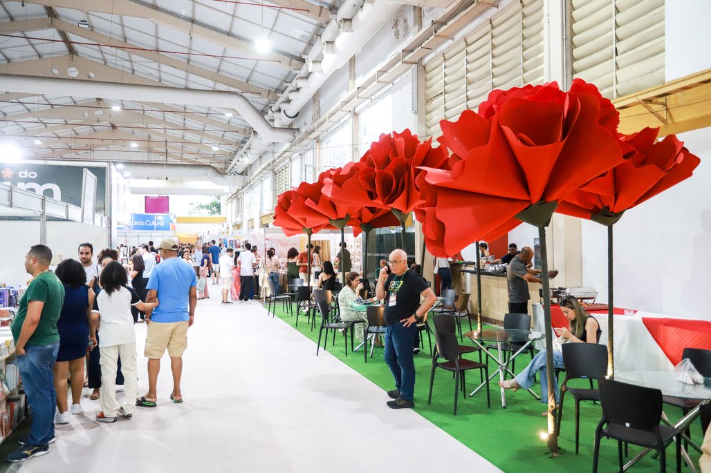 Bienal do Livro de lagoas 2025 \u002D dia 2 \u002D 01/11