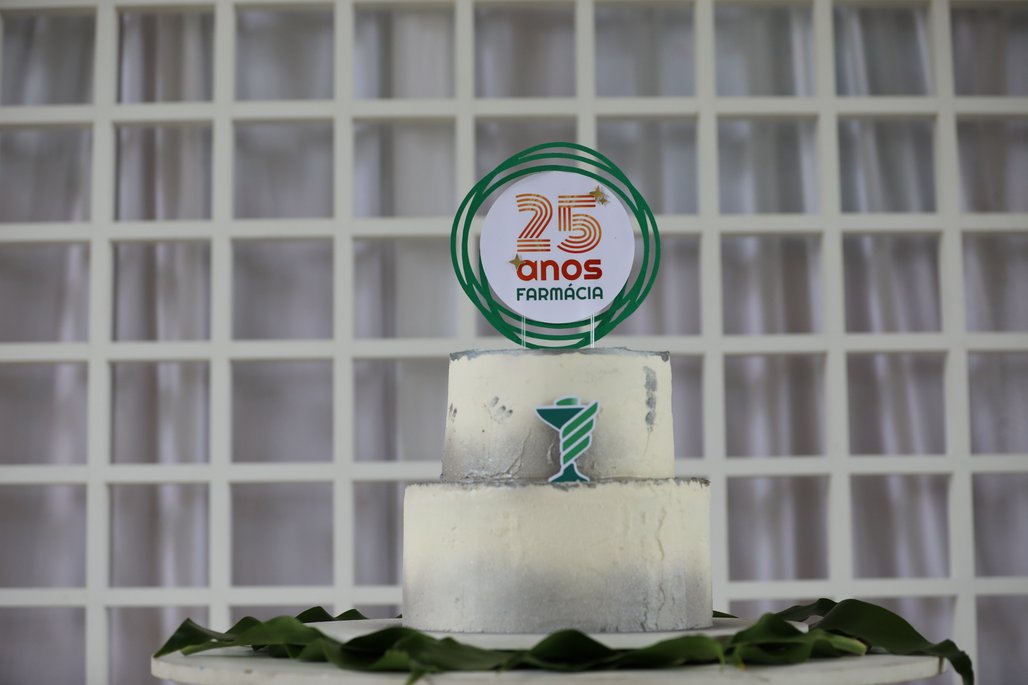 25 anos Curso Farmácia
