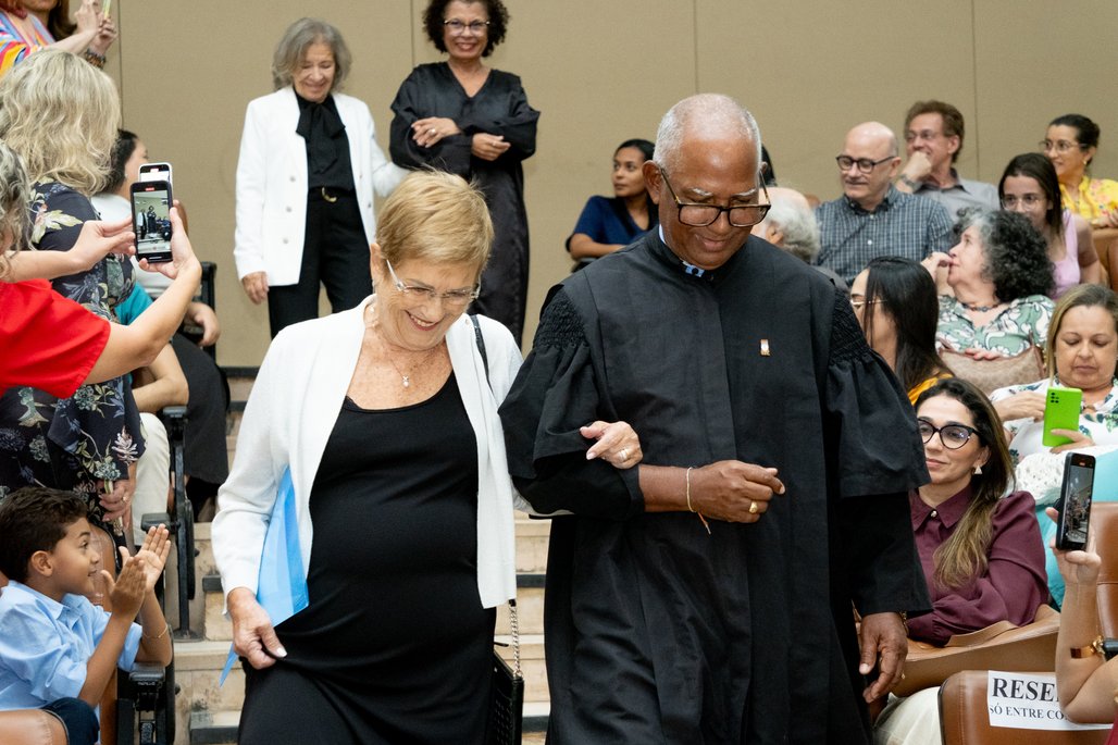 Solenidade Honoris Causa e Professoras Eméritas Enfermagem