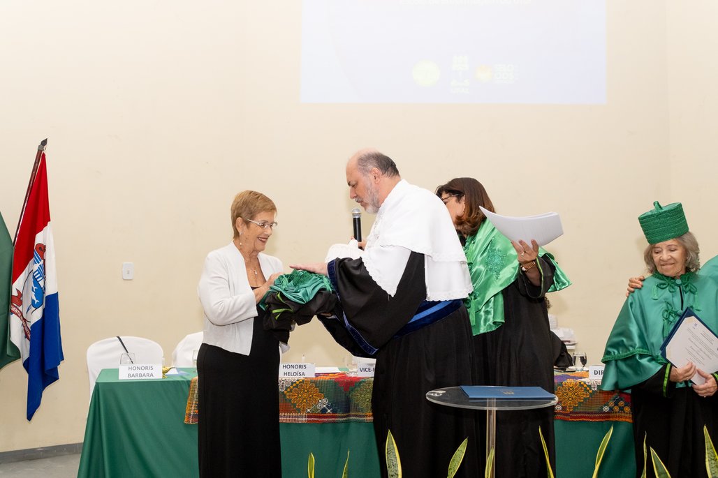 Solenidade Honoris Causa e Professoras Eméritas Enfermagem