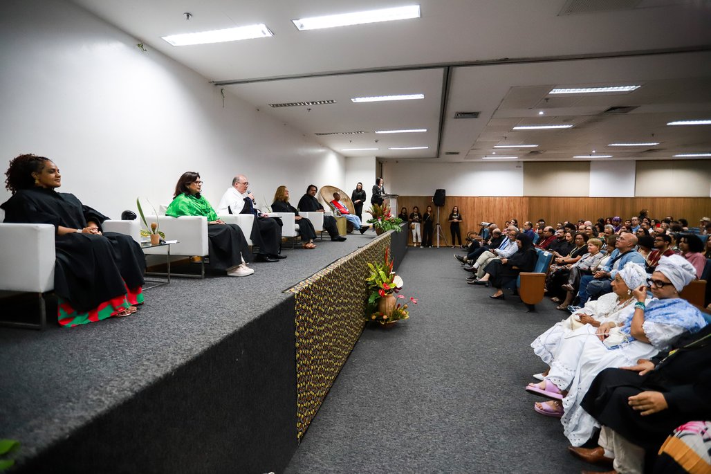 Bienal do Livro de lagoas 2025 \u002D dia 2 \u002D 01/11