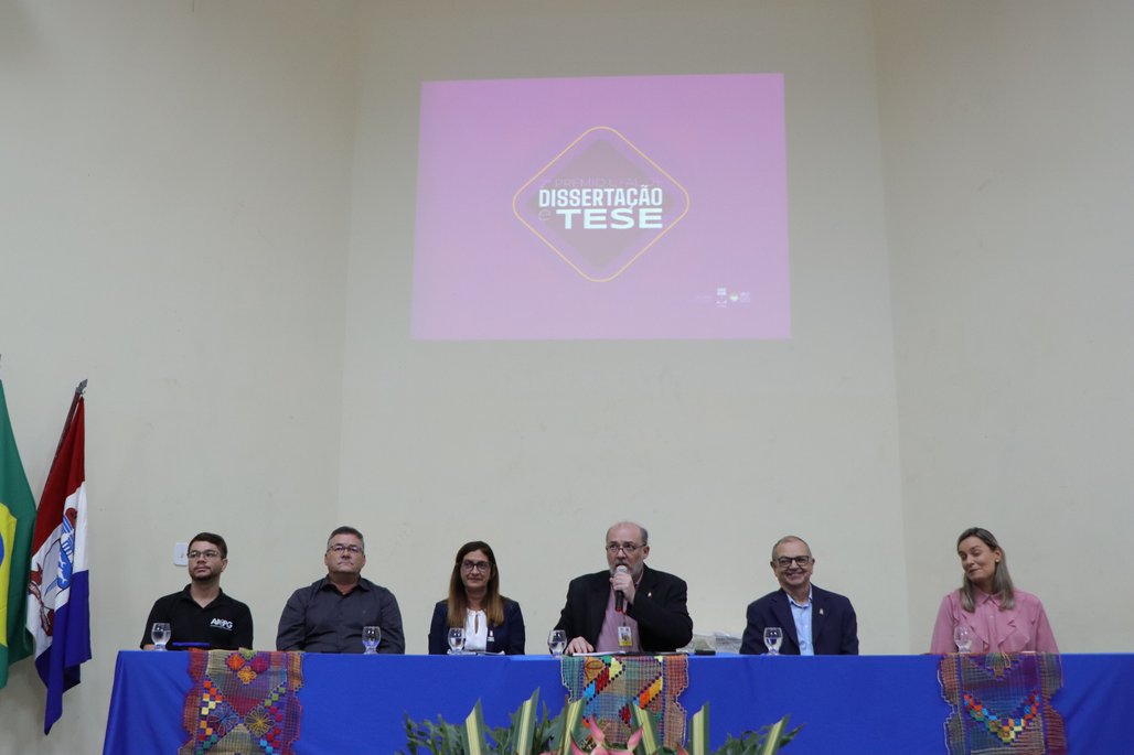 2º Prêmio Dissertação e Teses