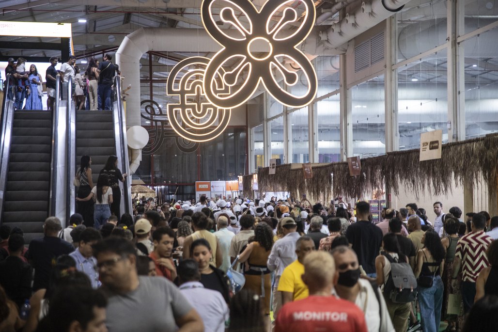 Bienal do Livro de lagoas 2025 \u002D dia 2 \u002D 01/11