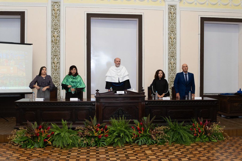 Solenidade de Honoris Causa de Tânia Maya Pedrosa