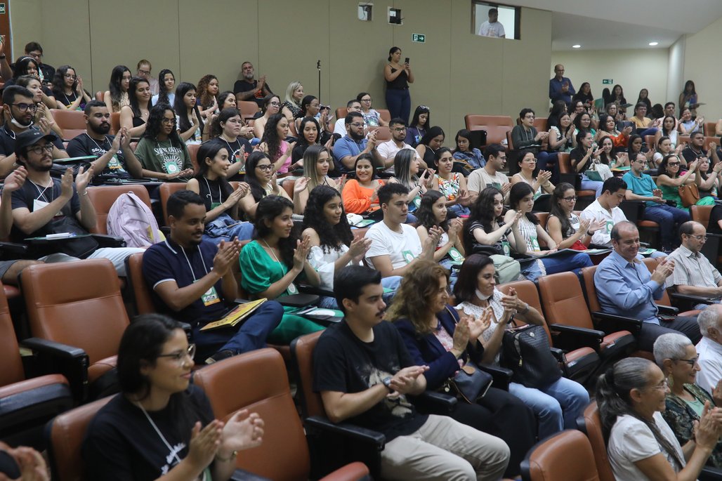 25 anos Curso Farmácia