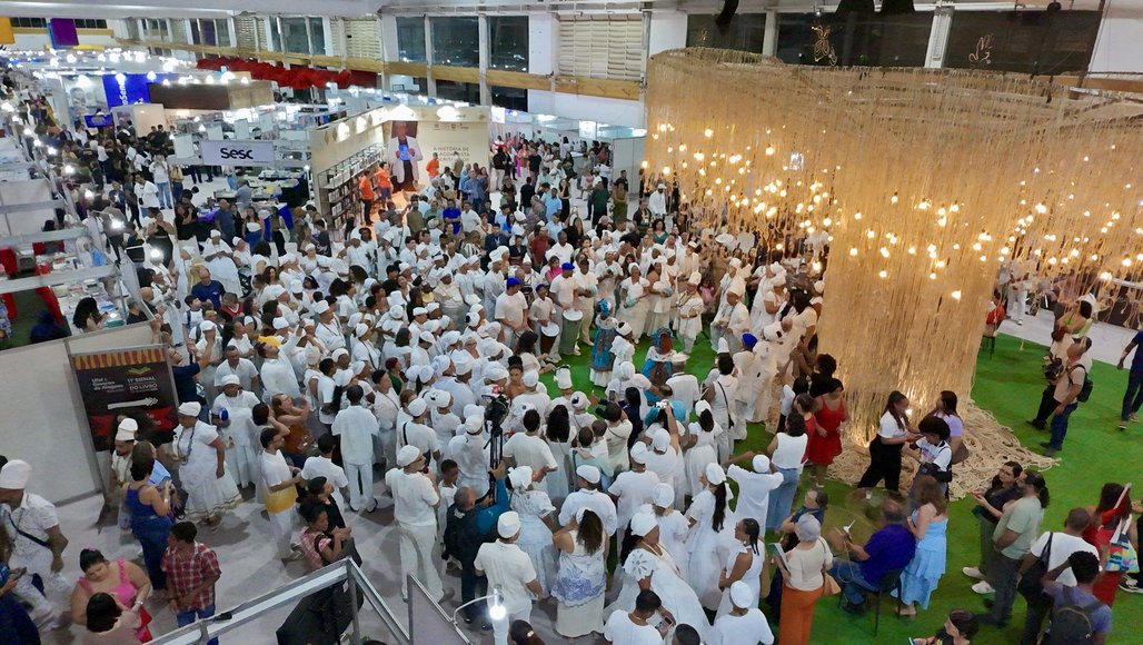 Bienal do Livro de lagoas 2025 \u002D dia 1 \u002D 31/10