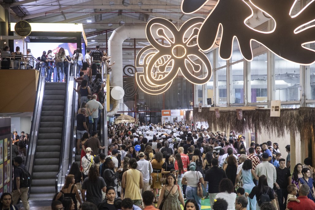 Bienal do Livro de lagoas 2025 \u002D dia 2 \u002D 01/11
