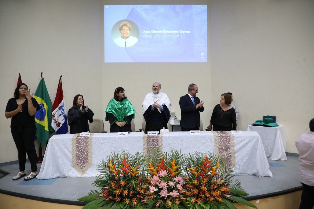 Solenidade de Honoris Causa da reitora Ana Dayse
