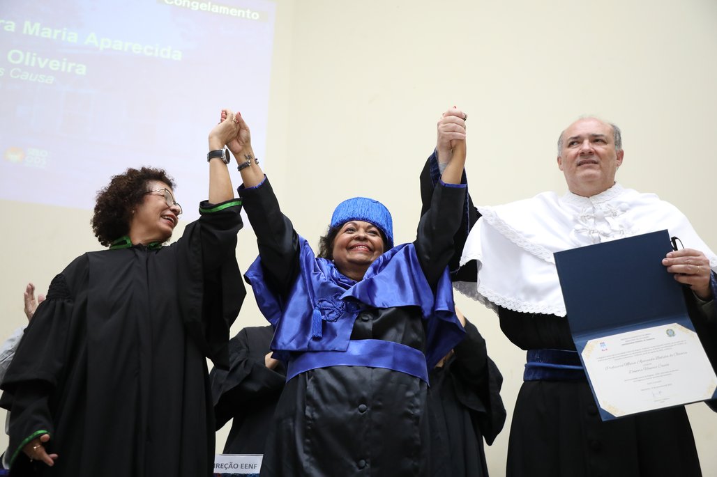 Doutor Honoris Causa \u002D Profa Cida