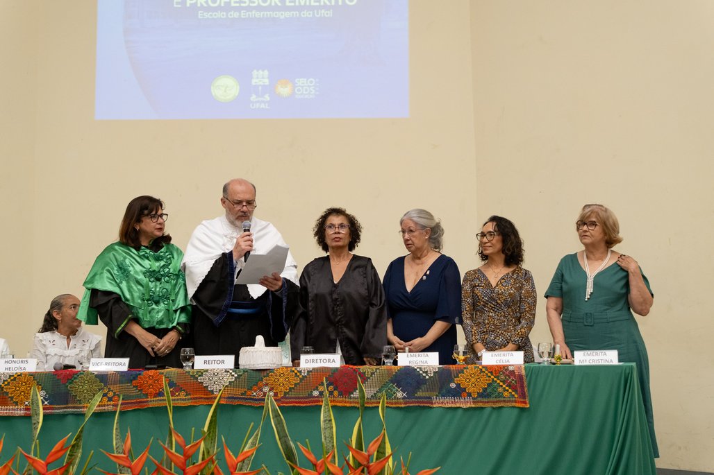 Solenidade Honoris Causa e Professoras Eméritas Enfermagem