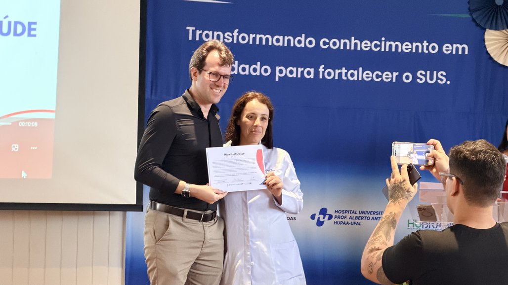 53 anos HU