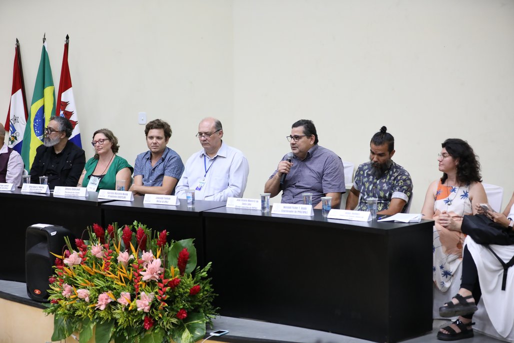 X Esocite \u002D Abertura