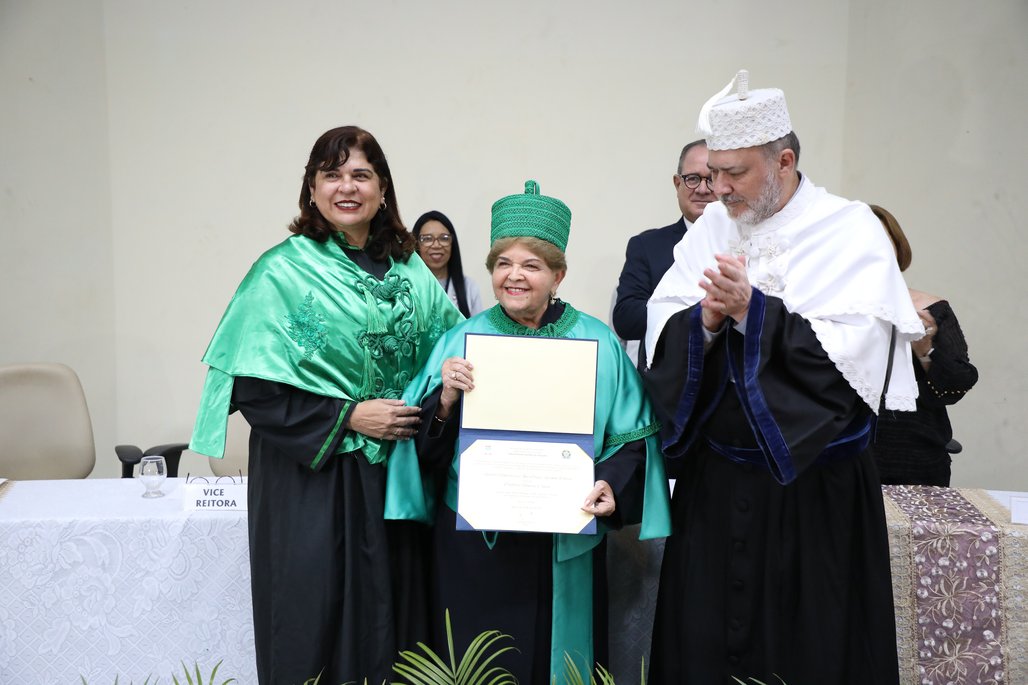 Solenidade de Honoris Causa da reitora Ana Dayse