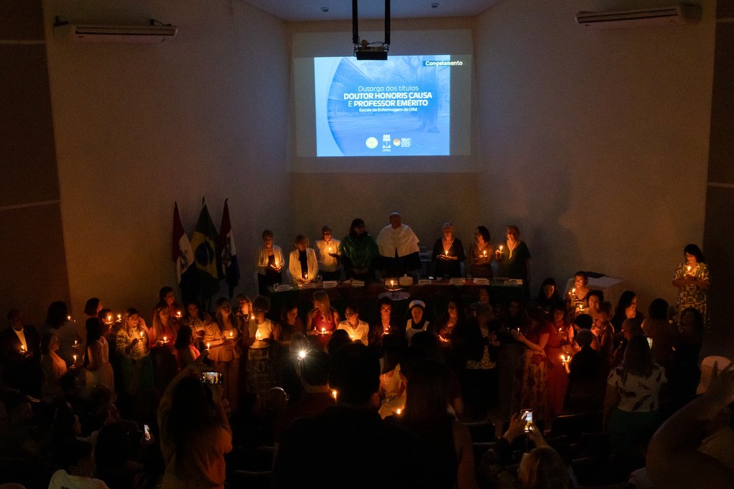 Solenidade Honoris Causa e Professoras Eméritas Enfermagem