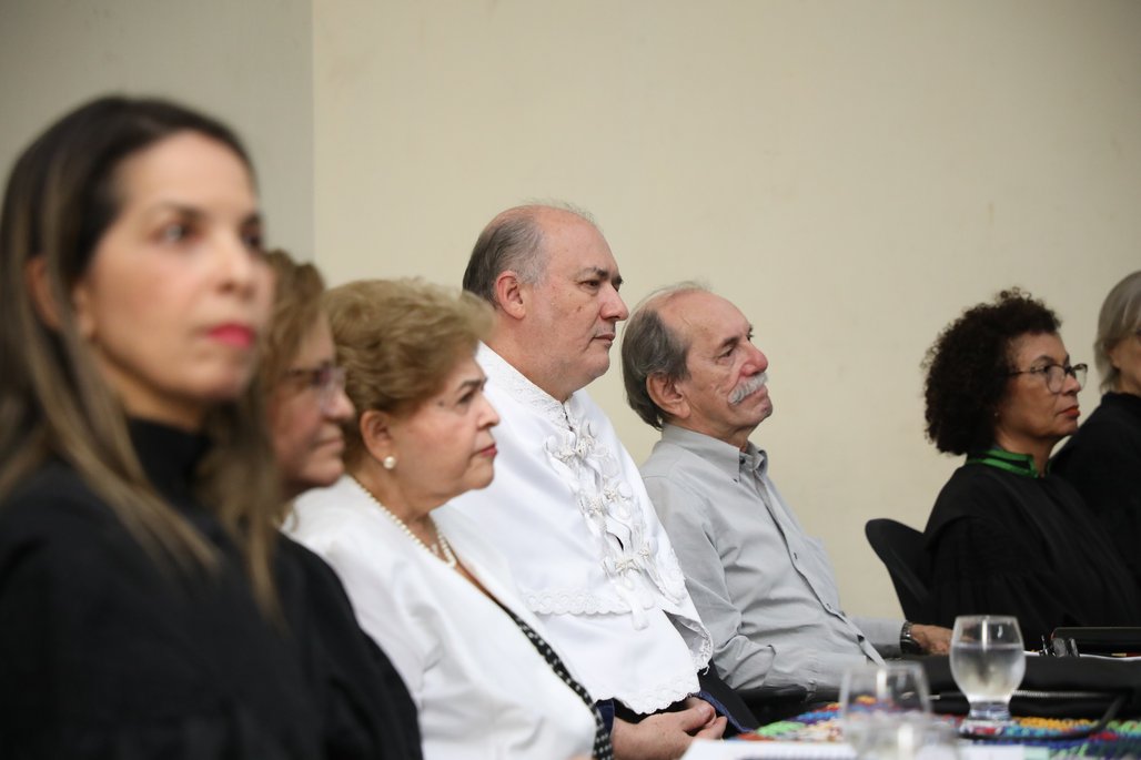 Doutor Honoris Causa \u002D Profa Cida