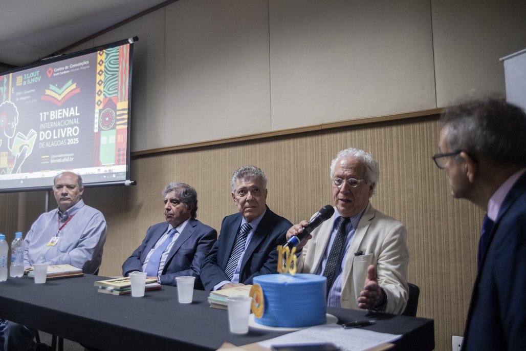 Bienal do Livro de lagoas 2025 \u002D dia 2 \u002D 01/11