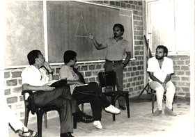 DEBATE COM OS ESTUDANTES DO CURSO DE EDUCAÇÃO FÍSICA 22 E