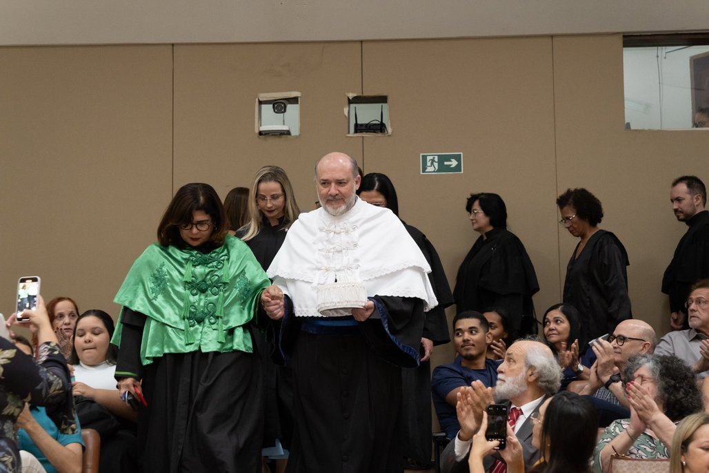 Solenidade Honoris Causa e Professoras Eméritas Enfermagem