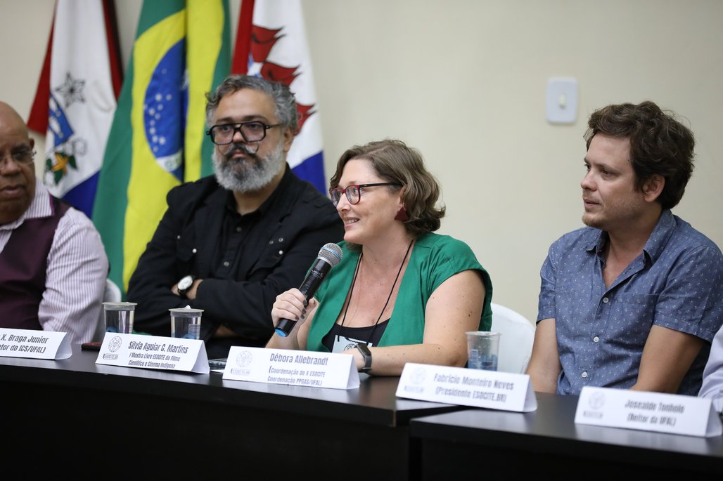X Esocite \u002D Abertura