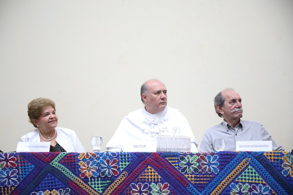 Doutor Honoris Causa \u002D Profa Cida