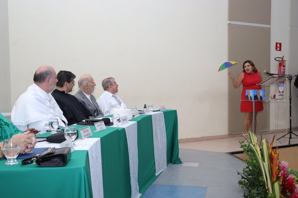 Solenidade Título Professor Emérito ICBS