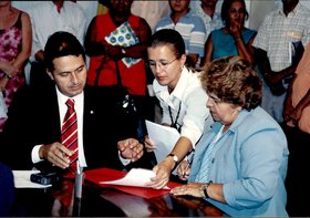CONVÊNIO - REITORA ANA DAYSE E MINISTRO EDUARDO CAMPOS