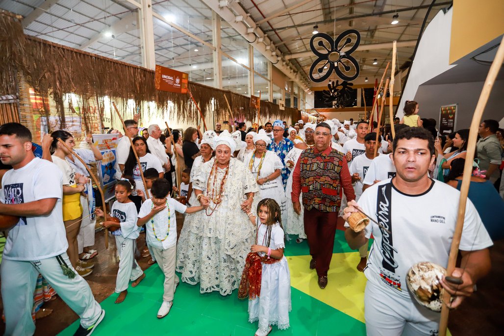 Bienal do Livro de lagoas 2025 \u002D dia 2 \u002D 01/11