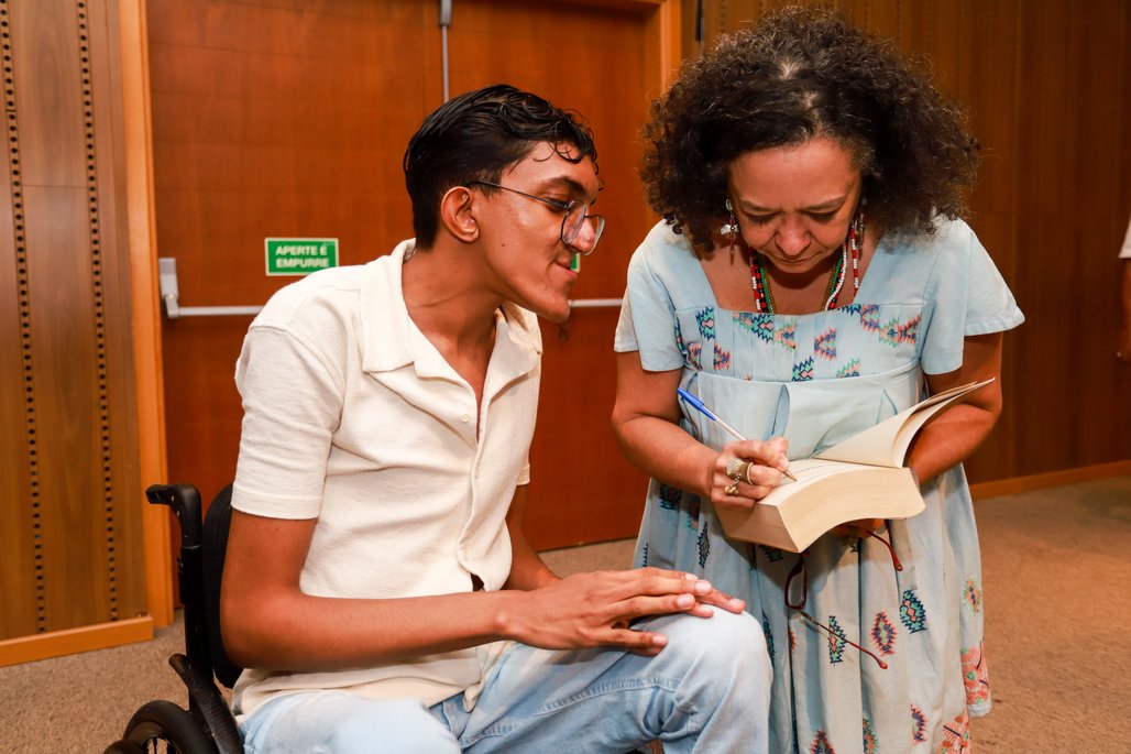 Bienal do Livro de lagoas 2025 \u002D dia 2 \u002D 01/11