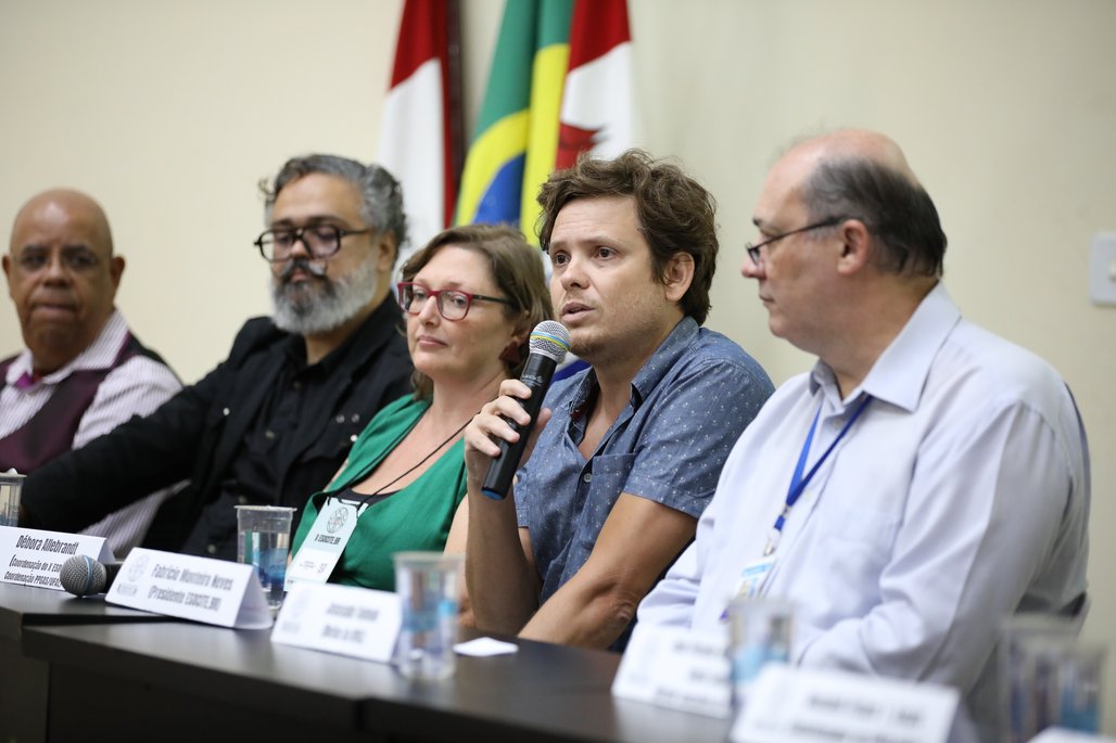 X Esocite \u002D Abertura