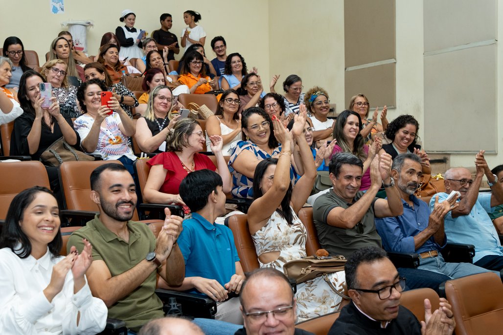 Solenidade Honoris Causa e Professoras Eméritas Enfermagem