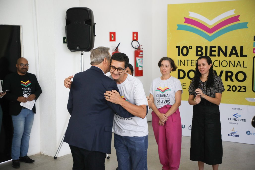 Café de lançamendo da 10ª Bienal Internacional do Livro de Alagoas