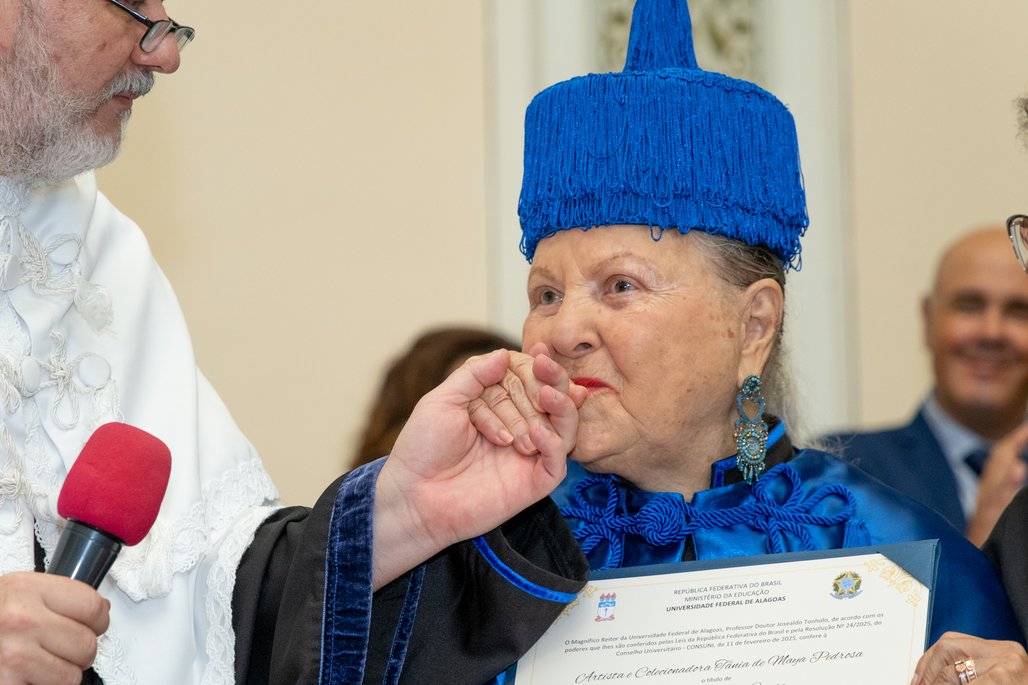 Solenidade de Honoris Causa de Tânia Maya Pedrosa